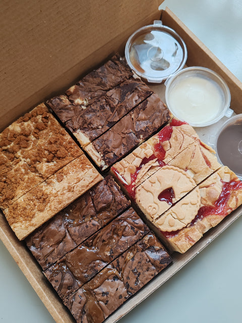 💕 Valentine's Brownie & Blondie dipping box