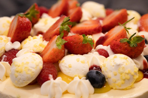 Lemon Meringue And Fresh Berries Cheesecake