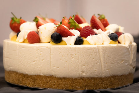 Lemon Meringue And Fresh Berries Cheesecake